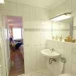 Duenenhof Zum Kronprinzen, App 88 아파트 *