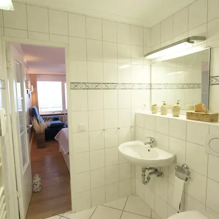 Duenenhof Zum Kronprinzen, App 88 아파트 *